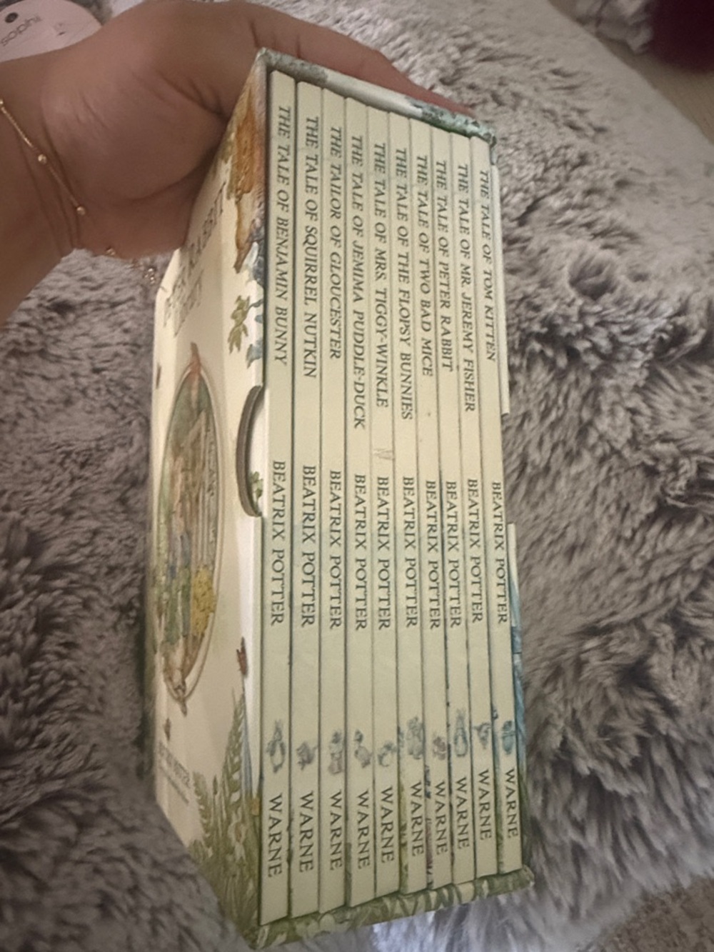 The Peter Rabbit Library 10-Book Boxed Set - Beatrix Potter (Cream) - Picture 4 of 4